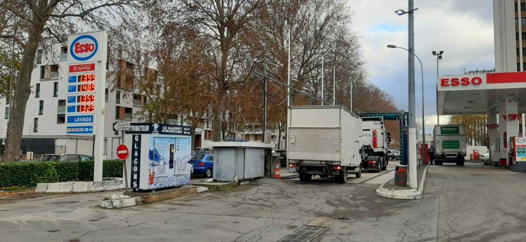 ICE STORE NOISY-LE-SEC - Esso ICE STORE NOISY-LE-SEC - Esso