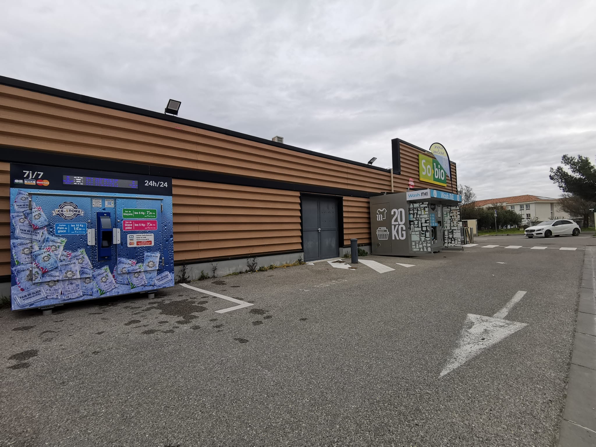 ICE STORE CHATEAUNEUF LES MARTIGUES - SO'BIO ICE STORE CHATEAUNEUF LES MARTIGUES - SO'BIO