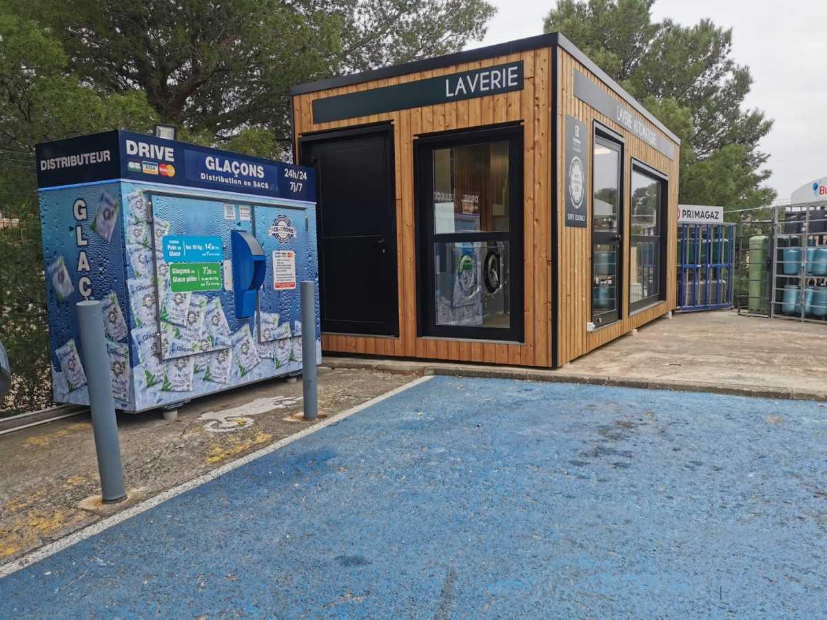 ICE STORE CASSIS - U ICE STORE CASSIS - U