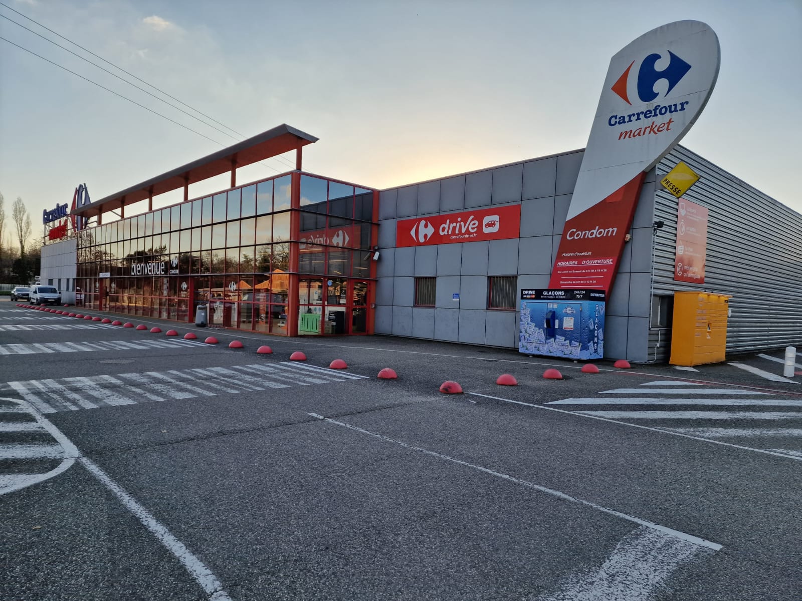 ICE STORE CONDOM - CARREFOUR ICE STORE CONDOM - CARREFOUR