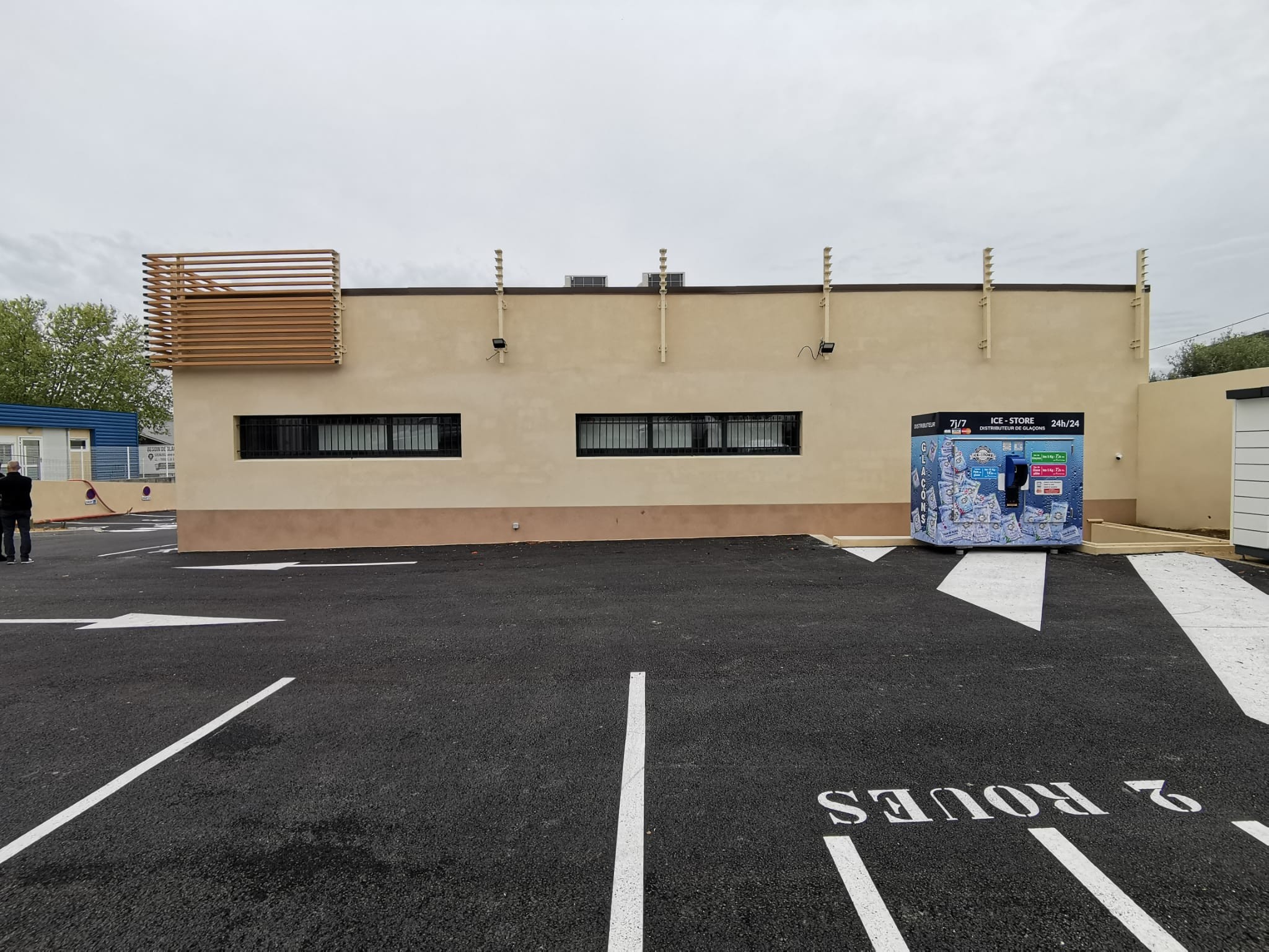 ICE STORE JONQUIERES ST VINCENT - U ICE STORE JONQUIERES ST VINCENT - U