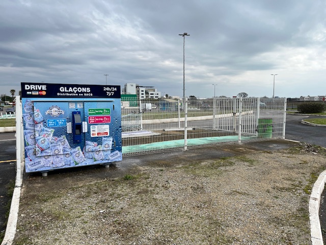 ICE STORE LATTES - STATION CARREFOUR ICE STORE LATTES - STATION CARREFOUR