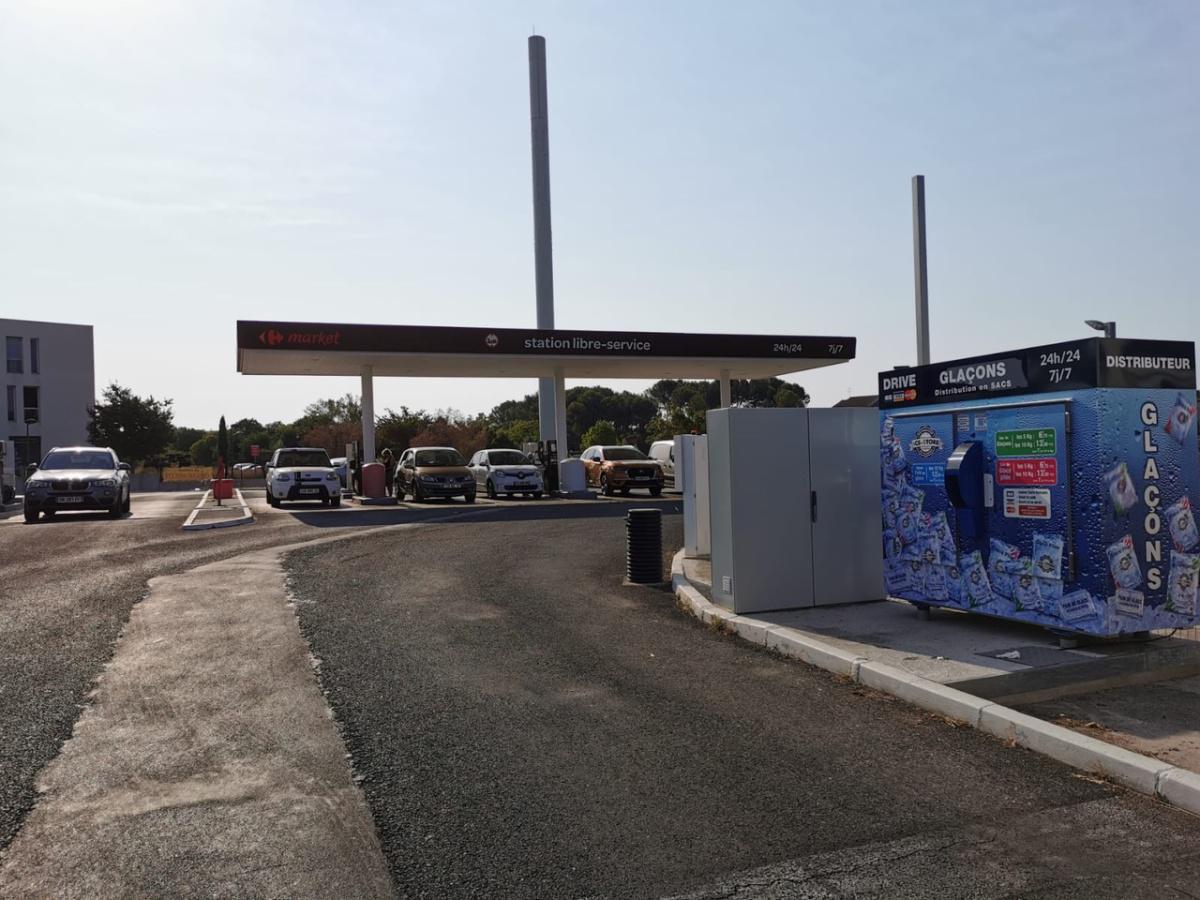 ICE STORE LE CRES - CARREFOUR ICE STORE LE CRES - CARREFOUR