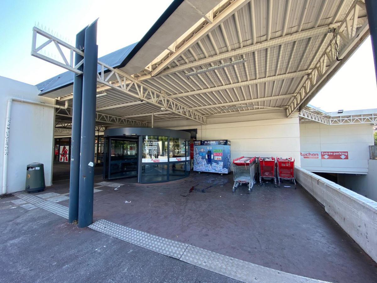 ICE STORE MARSEILLE - la fourragère - AUCHAN ICE STORE MARSEILLE - la fourragère - AUCHAN