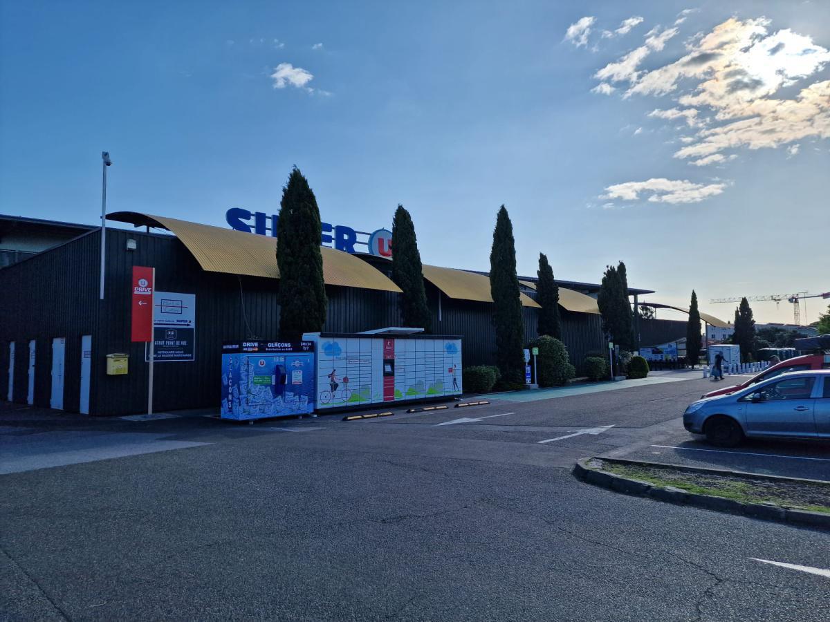 ICE STORE PARENTIS EN BORN - U ICE STORE PARENTIS EN BORN - U