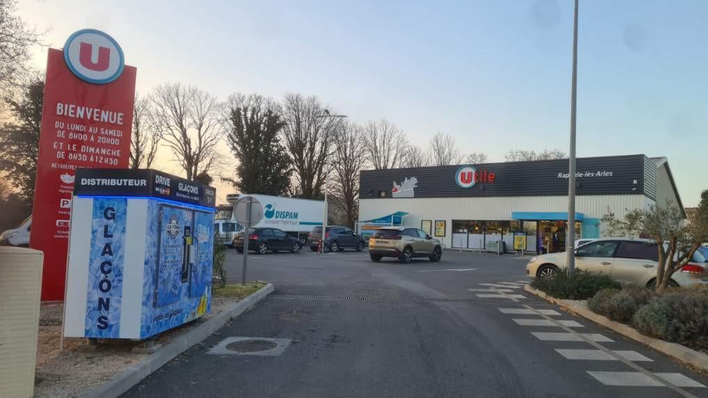 ICE STORE RAPHELE - U ICE STORE RAPHELE - U