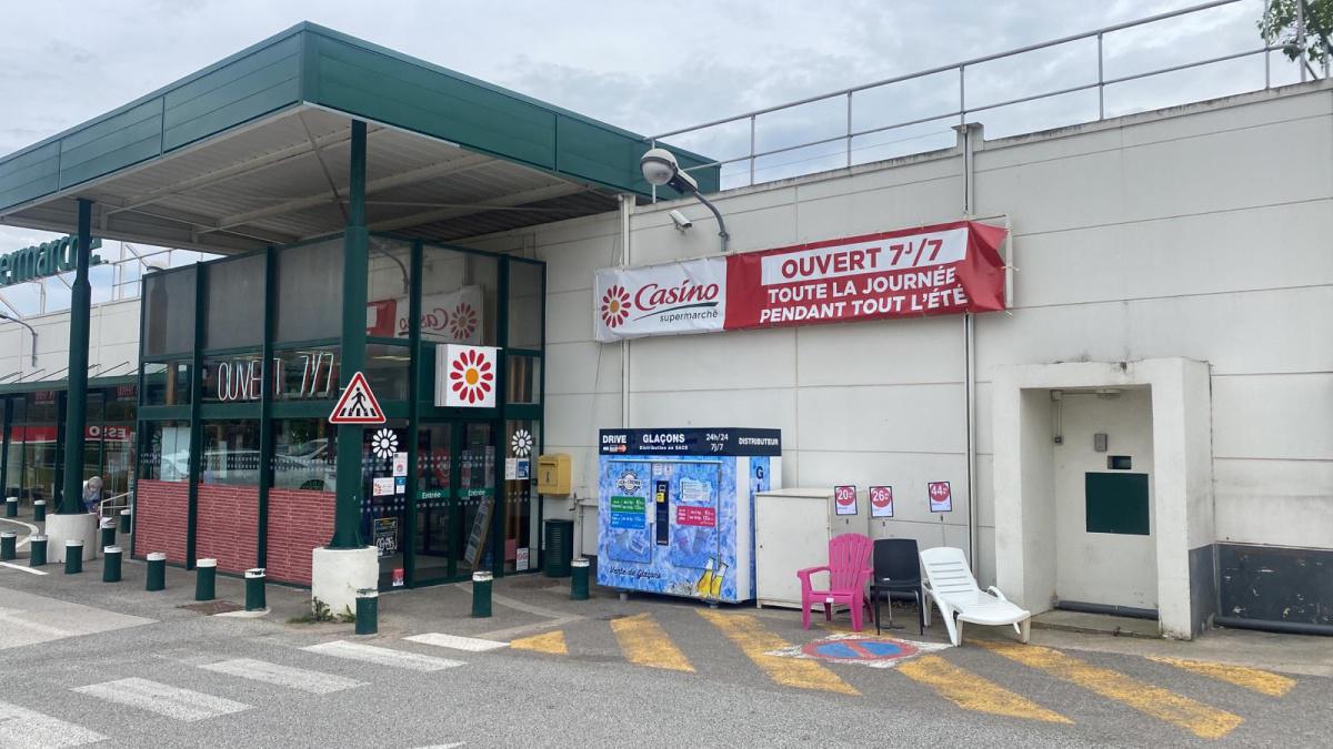 ICE STORE SALERNES - AUCHAN ICE STORE SALERNES - AUCHAN