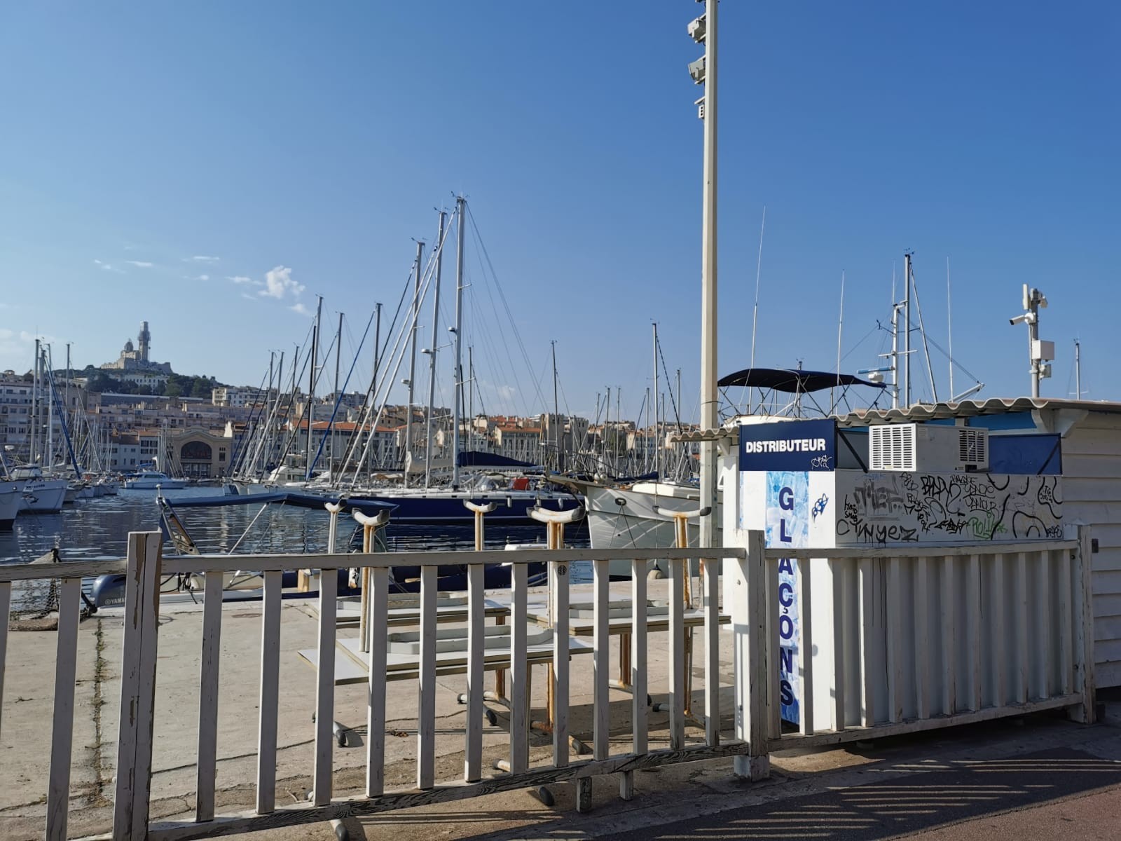 ICE STORE MARSEILLE - CLUB NAUTIQUE MACT ICE STORE MARSEILLE - CLUB NAUTIQUE MACT