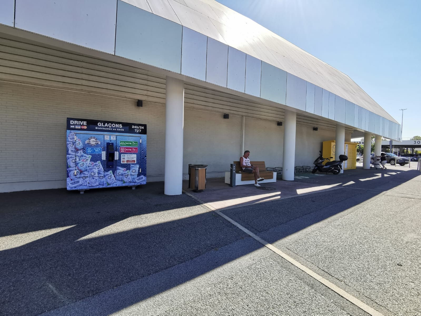 ICE STORE PUGET SUR ARGENS - CARREFOUR ICE STORE PUGET SUR ARGENS - CARREFOUR
