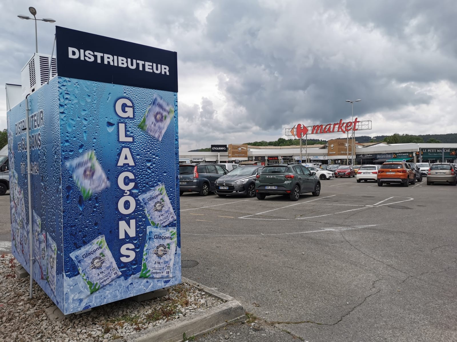 ICE STORE GARDANNE - CARREFOUR ICE STORE GARDANNE - CARREFOUR