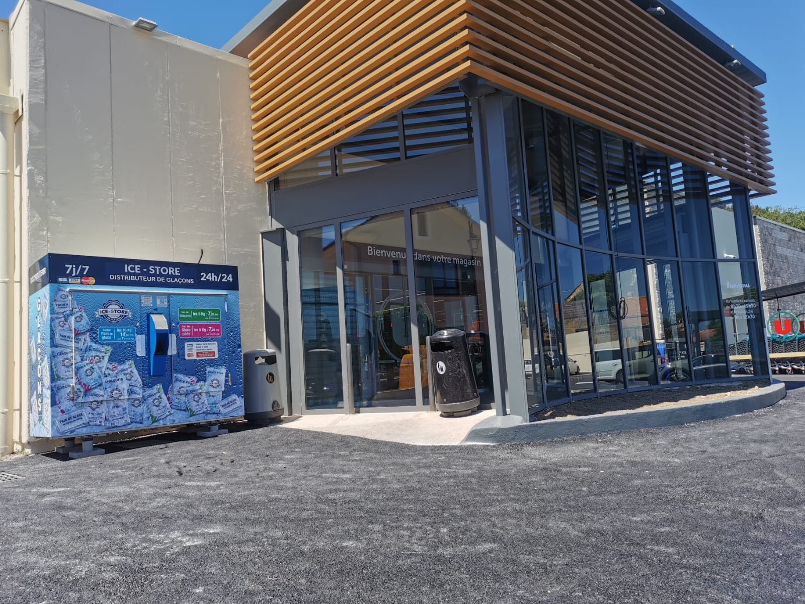 ICE STORE LAUDUN - U ICE STORE LAUDUN - U