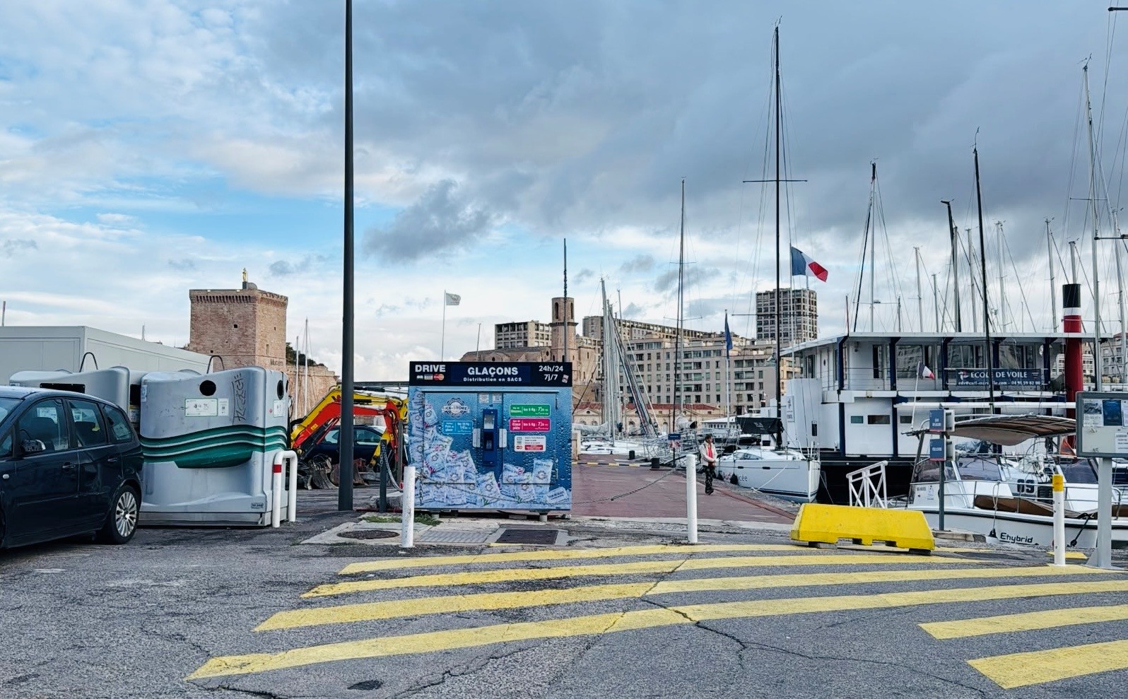 ICE STORE MARSEILLE VIEUX PORT NA - VIEUX PORT ICE STORE MARSEILLE VIEUX PORT NA - VIEUX PORT